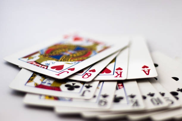 Togel Draw interface showing draw schedule and number selection on g11bet